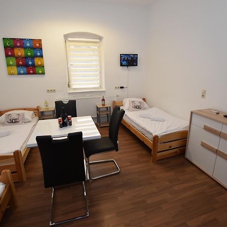 Monteurzimmer Kirchheim-Teck Кирххайм-унтер-Тек Экстерьер фото