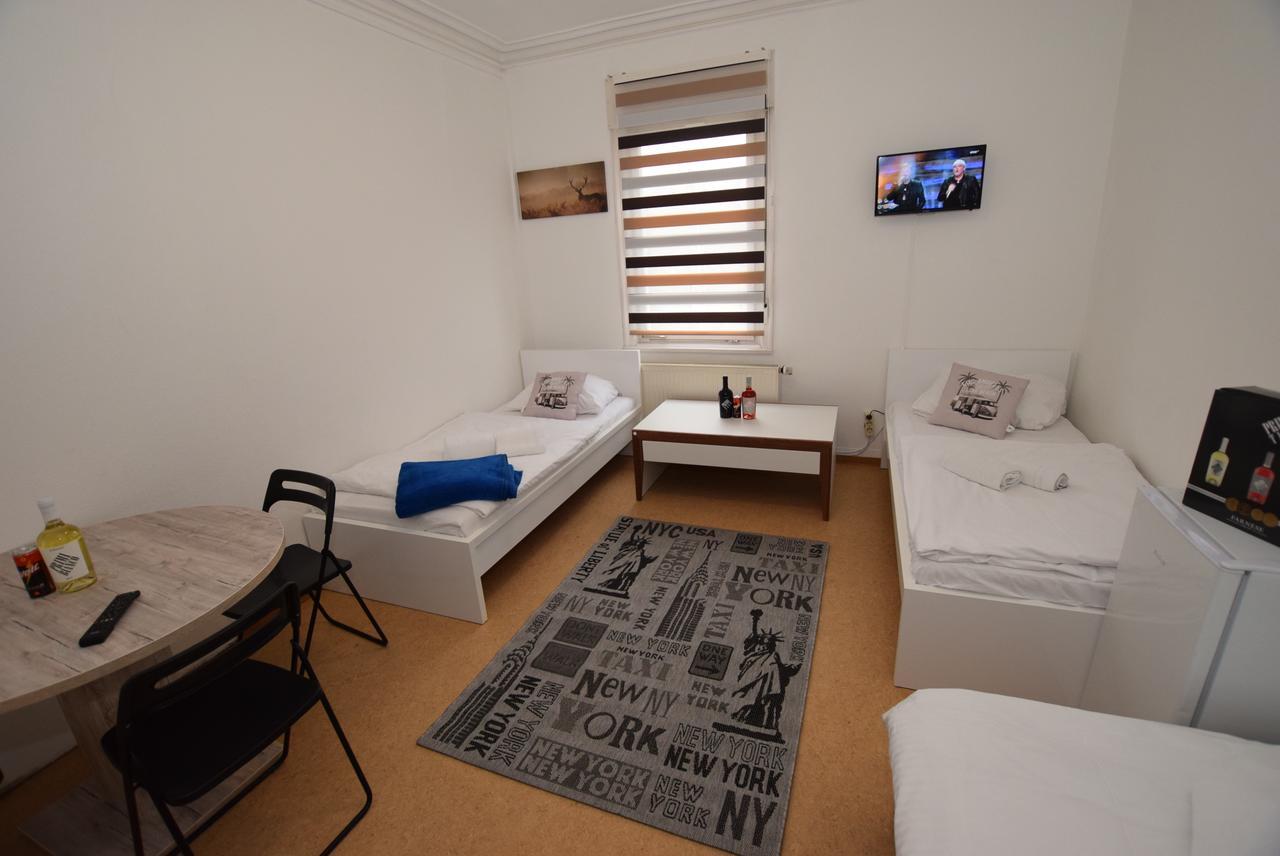 Monteurzimmer Kirchheim-Teck Кирххайм-унтер-Тек Экстерьер фото