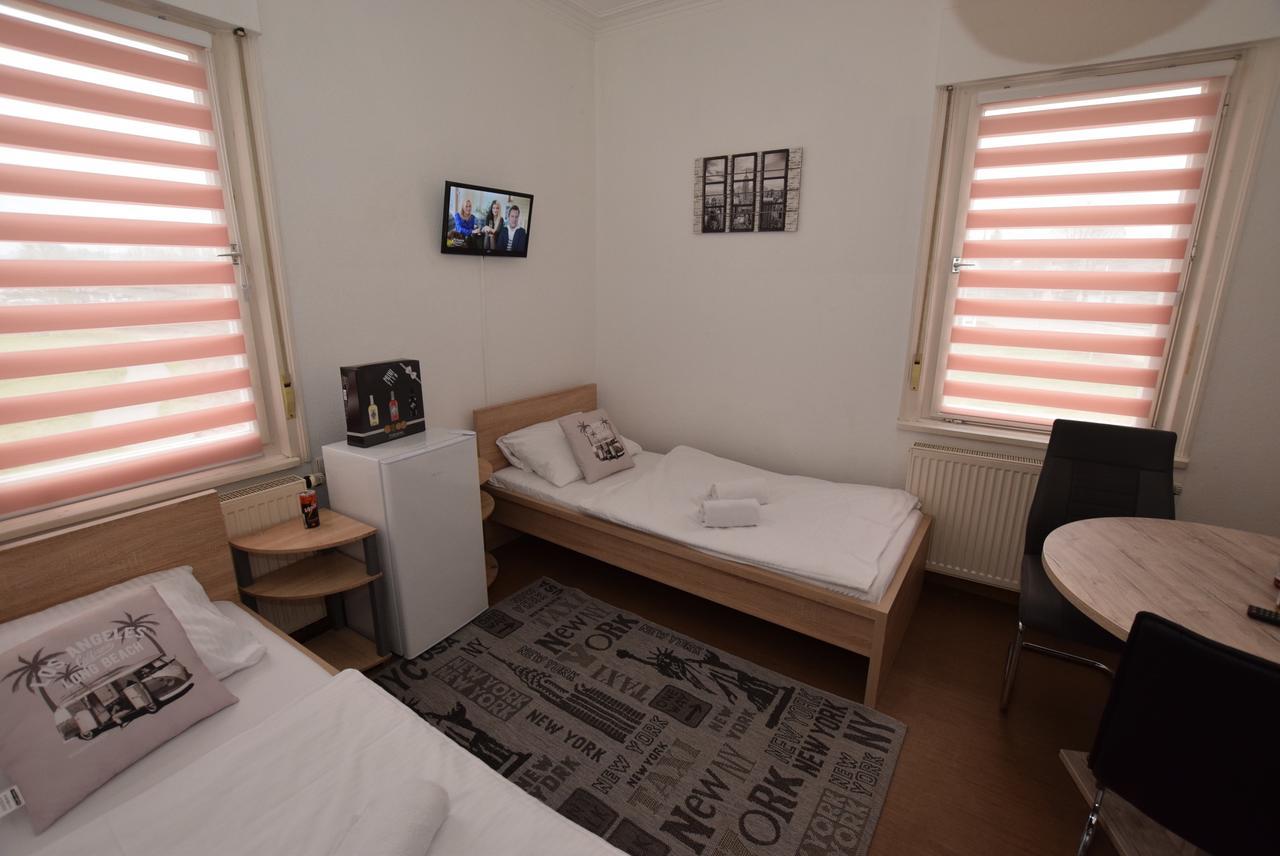 Monteurzimmer Kirchheim-Teck Кирххайм-унтер-Тек Экстерьер фото