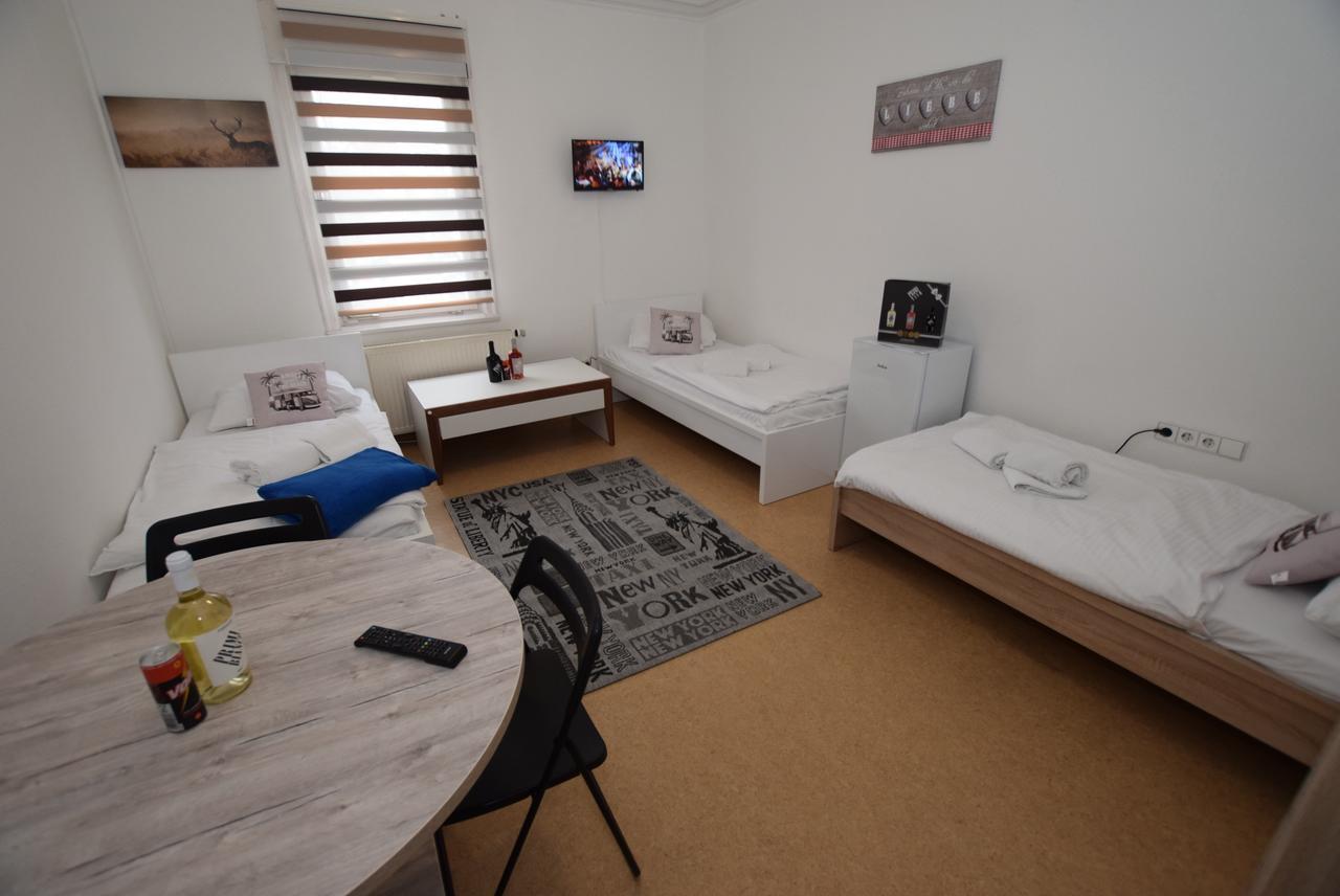 Monteurzimmer Kirchheim-Teck Кирххайм-унтер-Тек Экстерьер фото