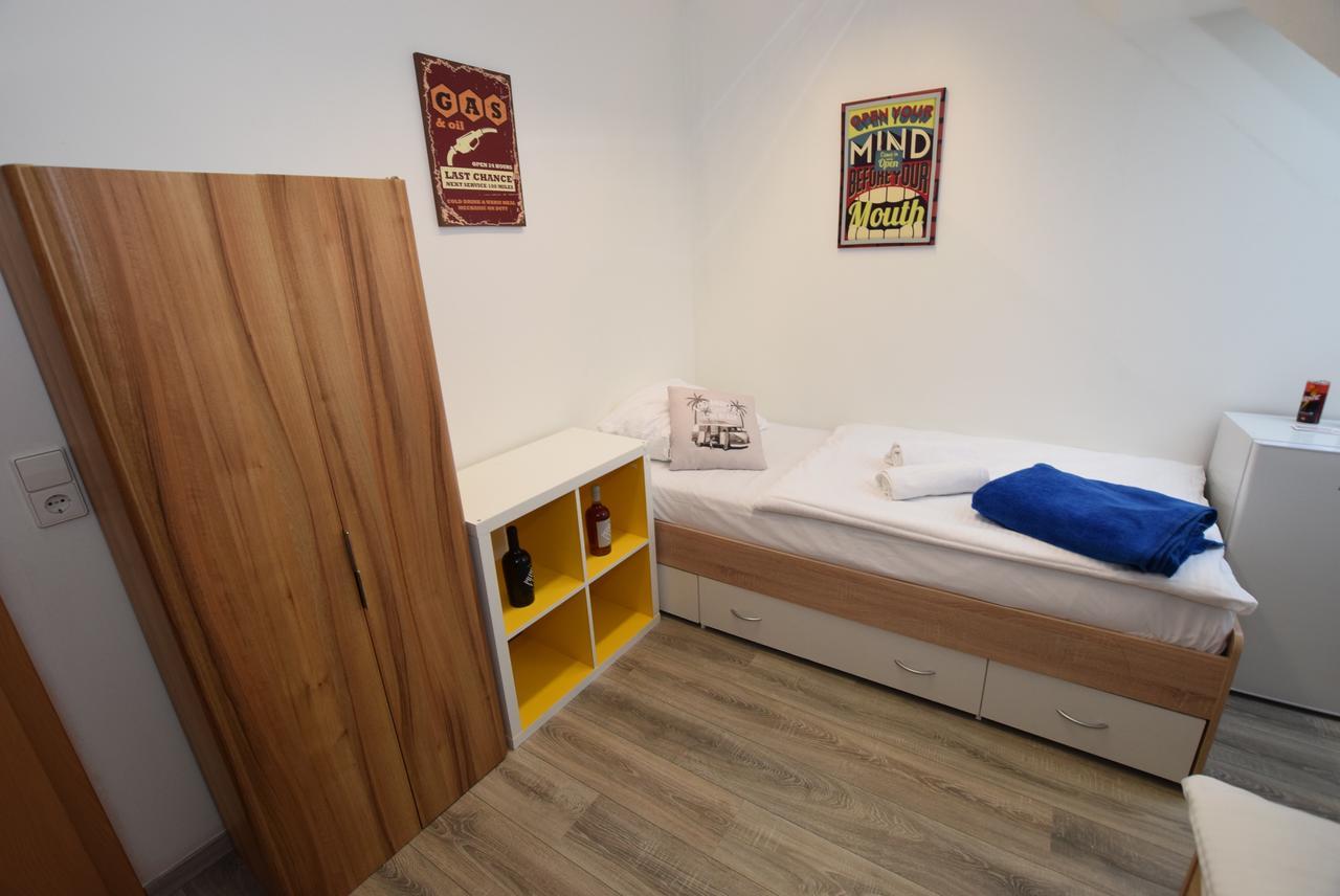 Monteurzimmer Kirchheim-Teck Кирххайм-унтер-Тек Экстерьер фото