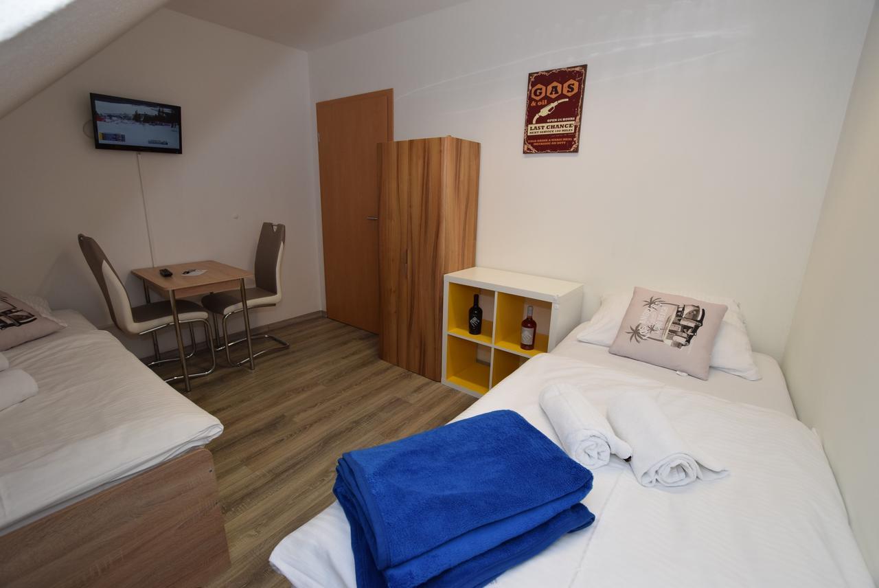 Monteurzimmer Kirchheim-Teck Кирххайм-унтер-Тек Экстерьер фото